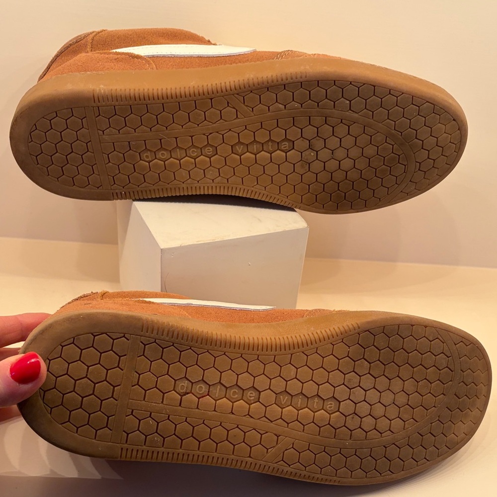 Dolce Vita Tan Suede Women's Sneakers 7.5 - Picture 7 of 7